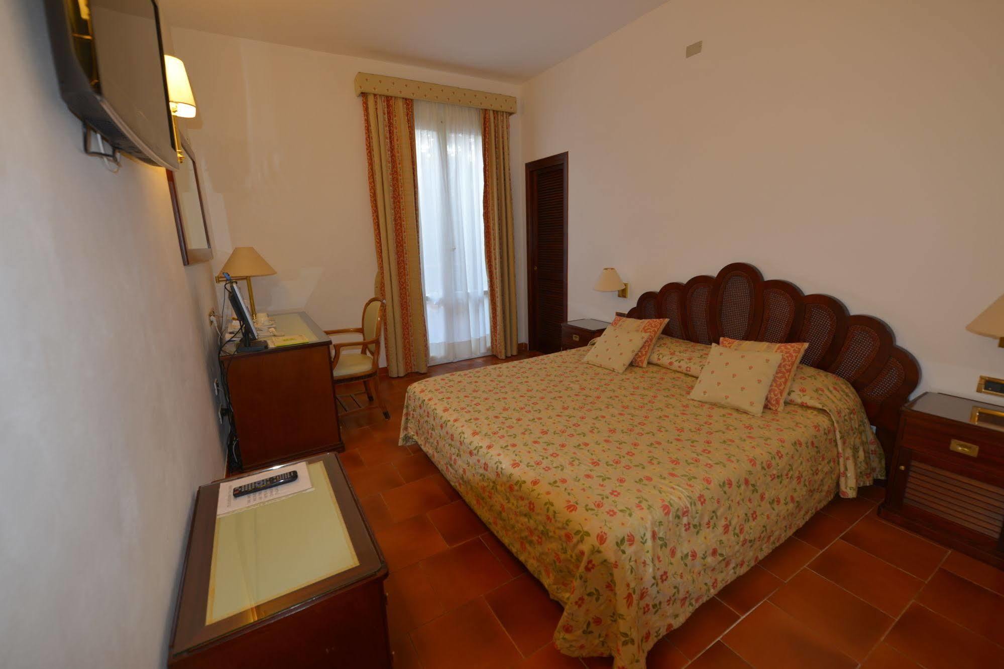 Hotel Clelia Deiva Marina